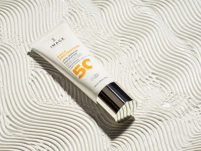 Image Skincare Daily Prevention Ultra Defense Moisturizer SPF 50 ambiance