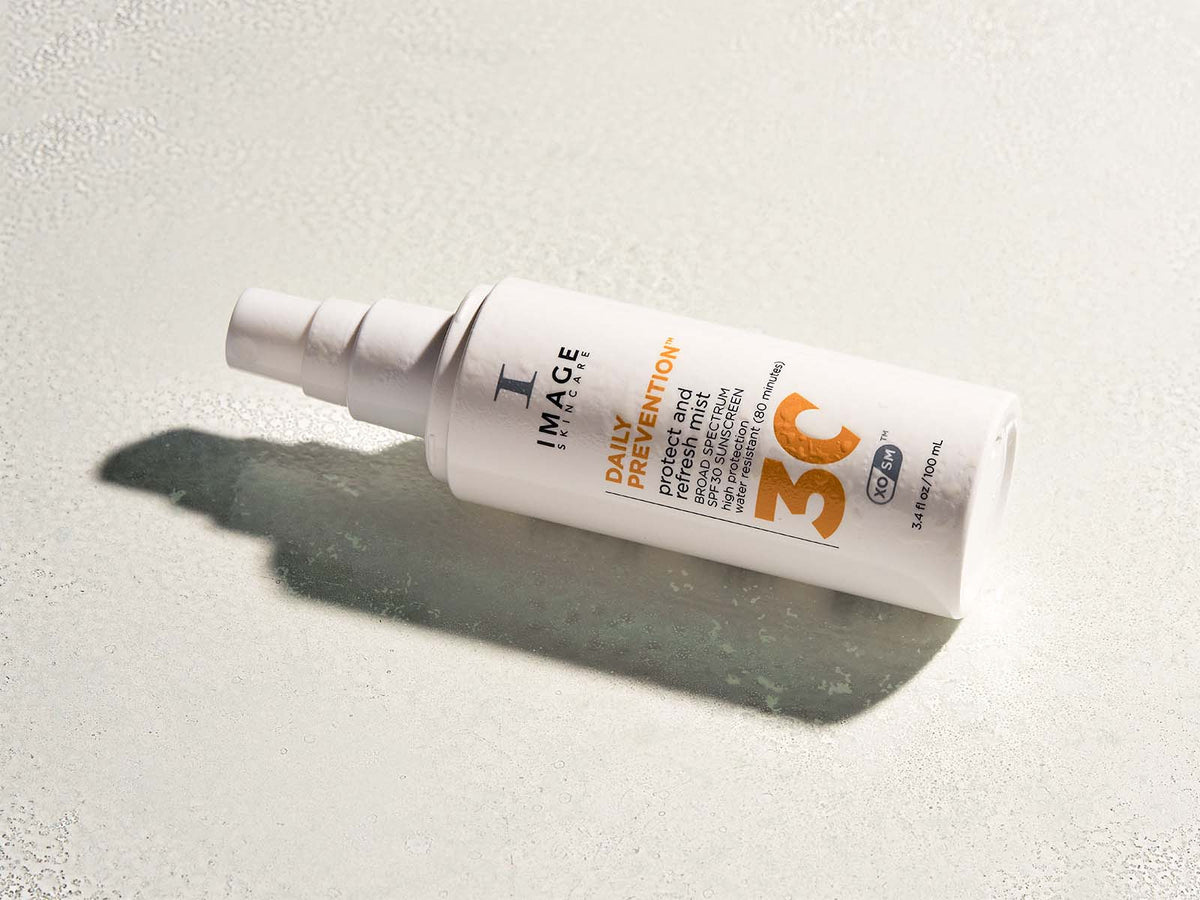 Image Skincare Daily Prevention Protect And Refresh Mist SPF 30 ambiance