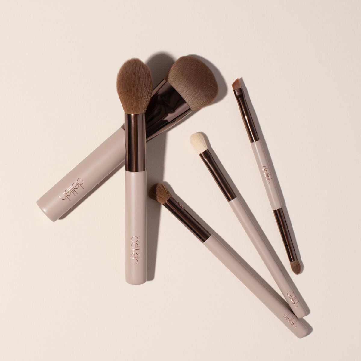 Delilah brushes image d’ambiance