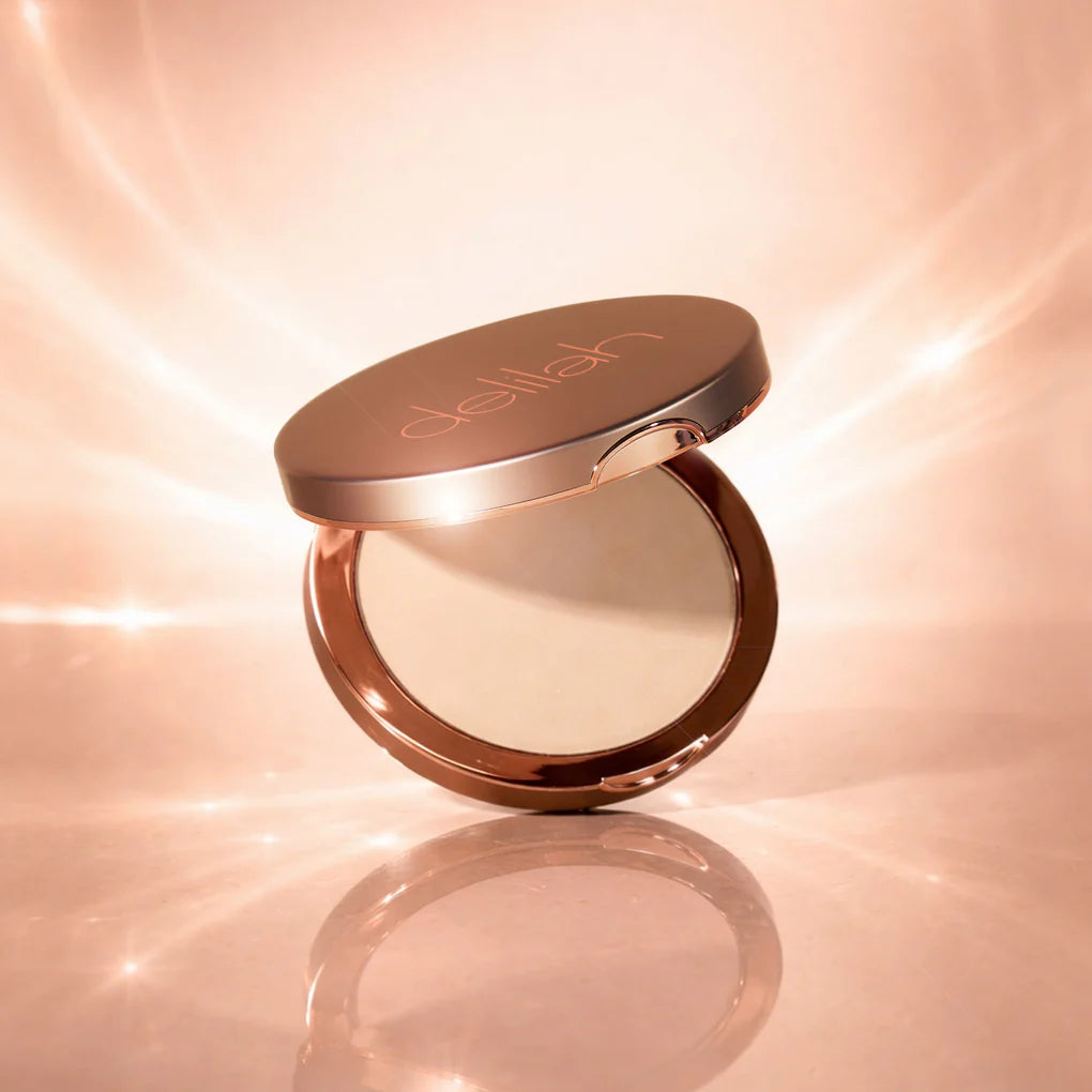 Delilah Cosmetics Pure Touch Hyaluronic Pressed Powder ambiance