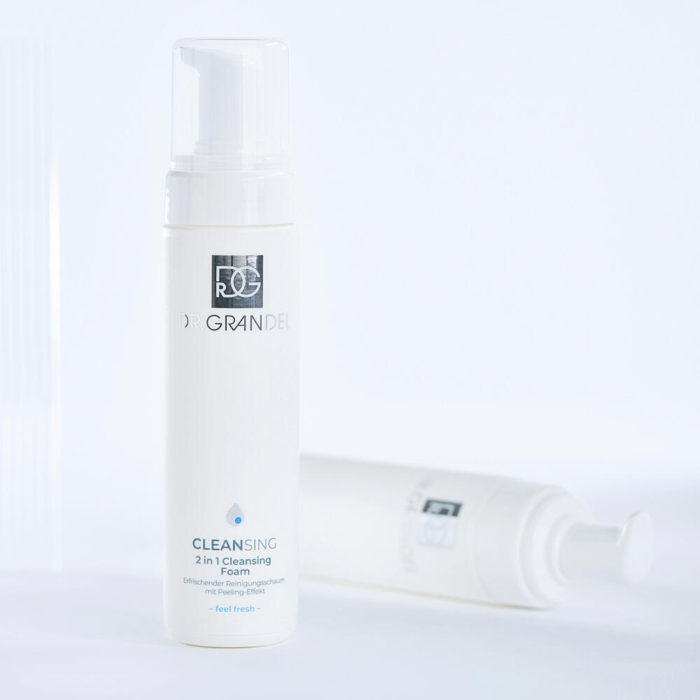 Dr. Grandel 2 in 1 Cleansing Foam texture