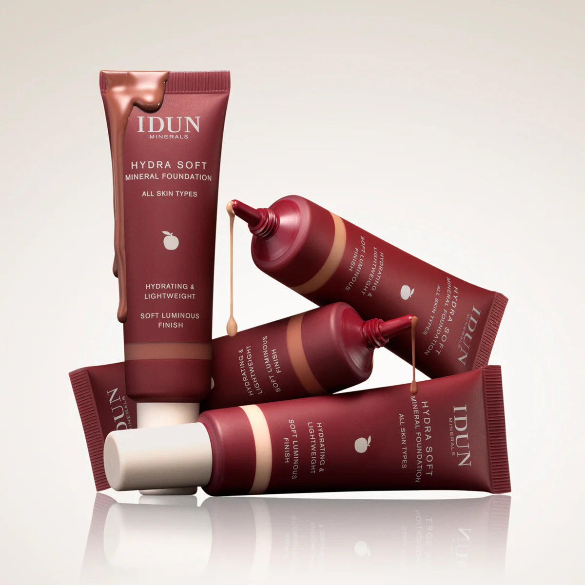 IDUN Minerals Hydrasoft Mineral Foundation ambiance
