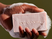 Malin+Goetz Vitamin B5 Hydrating Bar - Dark Rum ambiance