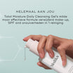 Medik8 Total Moisture Cleansing Gel 145ml gel dans la main