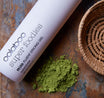 Oolaboo Super Foodies Fluent Strong Gel avec poudre de matcha sur bois