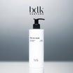 BDK Parfums Pas Ce Soir Body Lotion flacon pompe en studio avec logo bdk