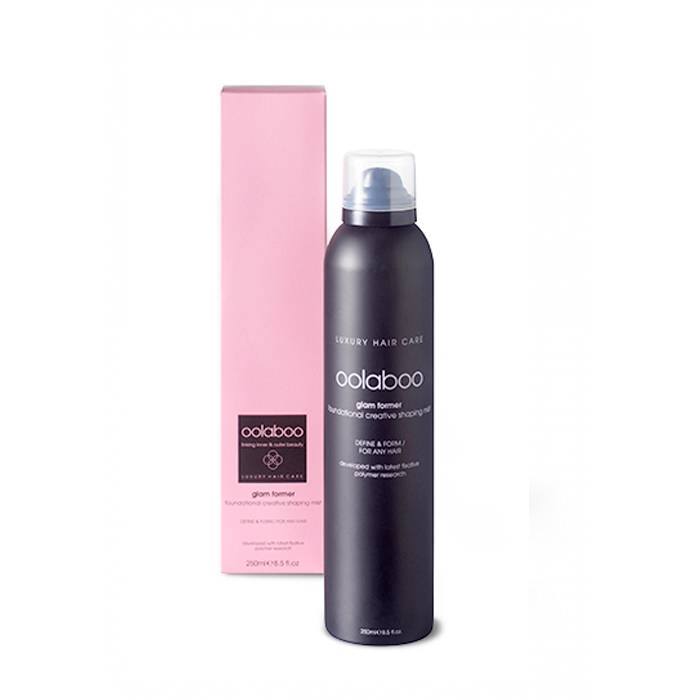 Oolaboo Glam Former Foundational Creative Shaping Mist aérosol avec sa boîte