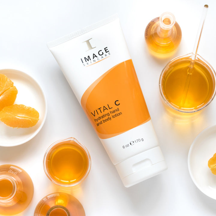 Image Skincare VITAL C - Hydrating Hand And Body Lotion ambiance