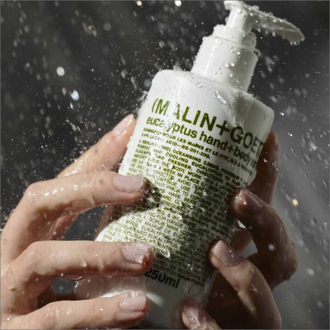 Malin+Goetz Eucalyptus Hand+Body Scrub 250ml ambiance