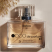 Oolaboo OOOO de Parfum 01 flacon en gros plan sous une lumière chaude
