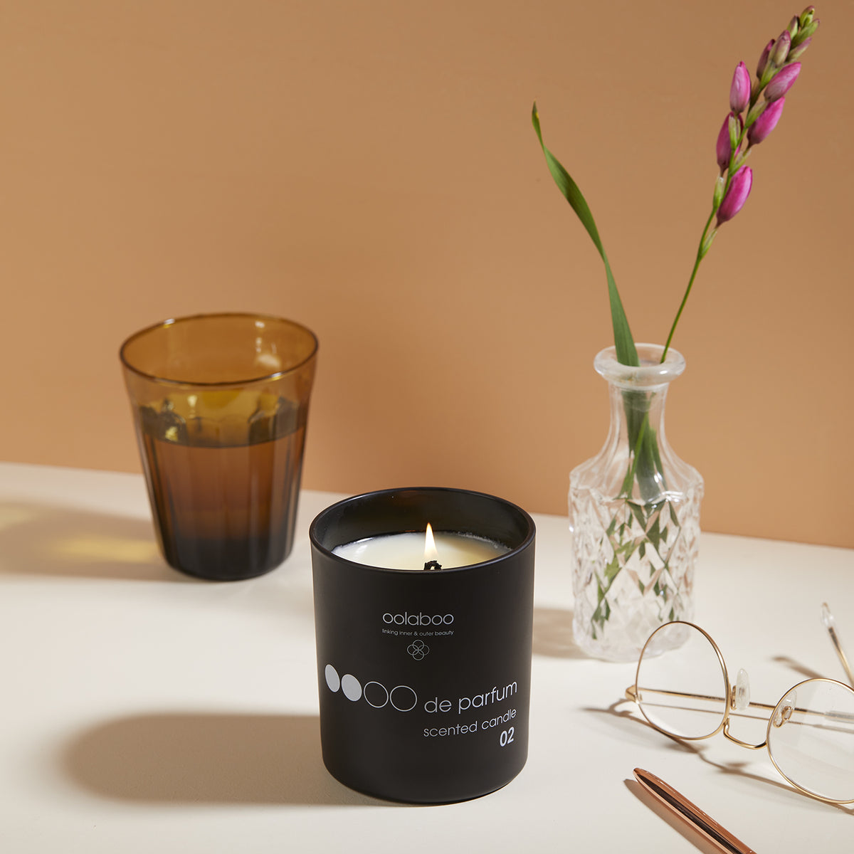Oolaboo OOOO de Parfum Scented Candle 02 avec verre et fleurs