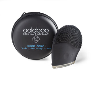 Oolaboo OOOO Sonic Facial Cleansing Brush + Storage Case avec son étui de rangement