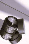 Oolaboo Straight Baobab Pomade pot ouvert avec texture de pommade
