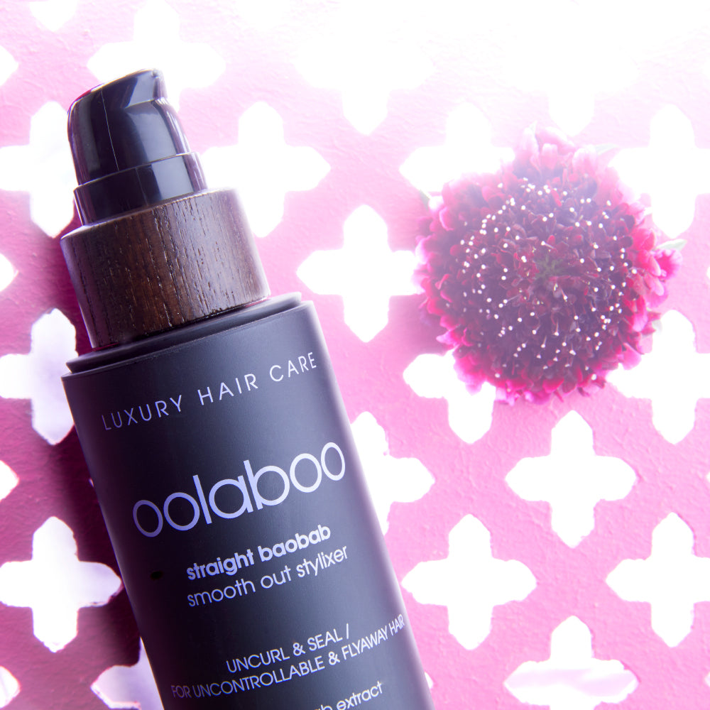 Oolaboo Straight Baobab Stylixer sur un motif rose