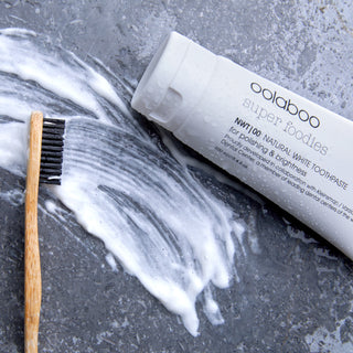 Oolaboo Super Foodies Natural White Toothpaste avec dentifrice et brosse