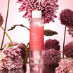 REN Clean Skincare Smooth, Prep & Plump Essence ambiance