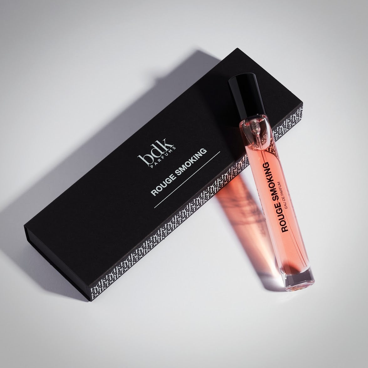 BDK Parfums Eau de Parfum - Rouge Smoking échantillon ambiance